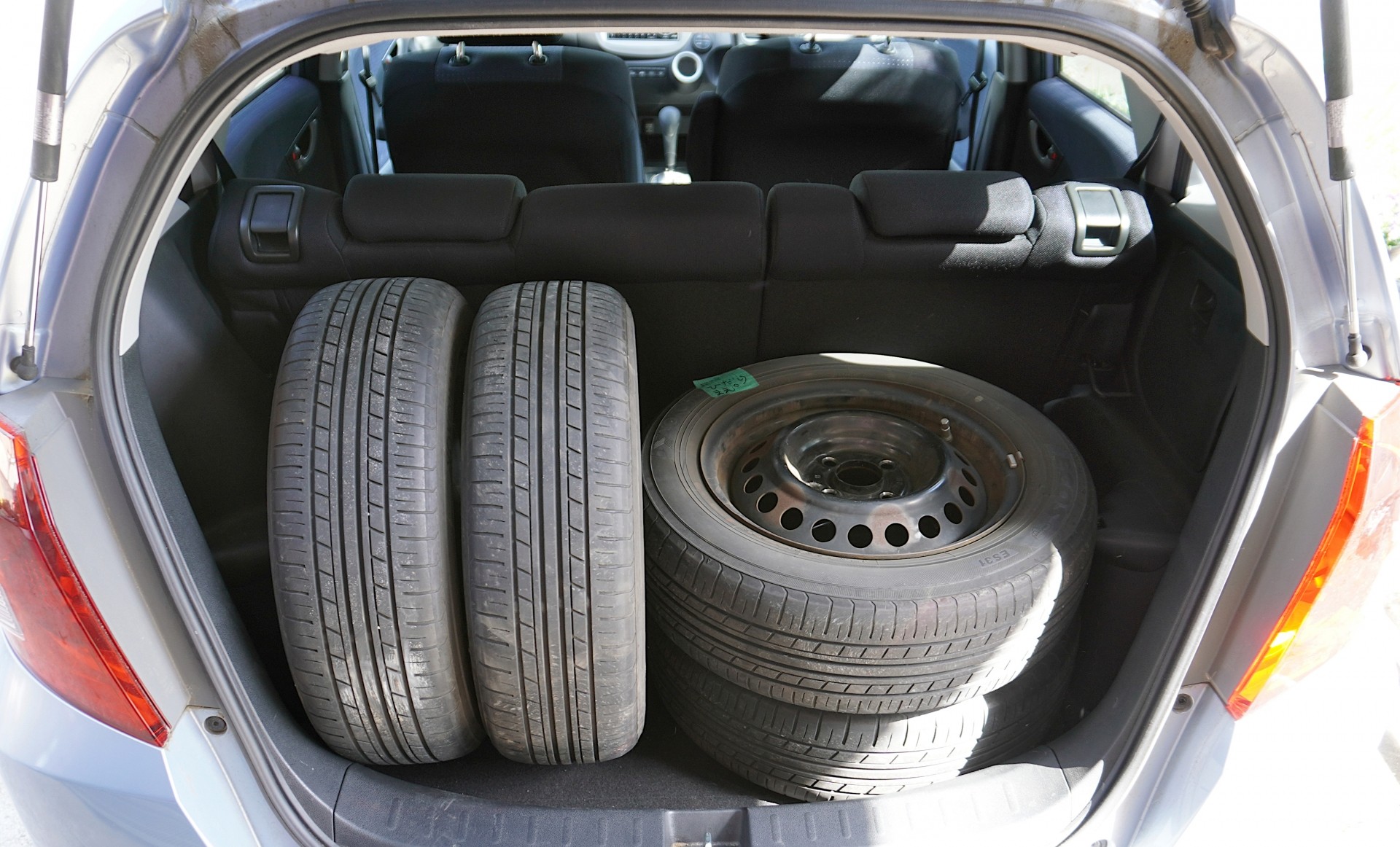 「タイヤ保管サービス」との連携で手ぶら来店